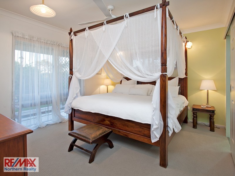 2 Fairview Place, Bridgeman Downs QLD 4035