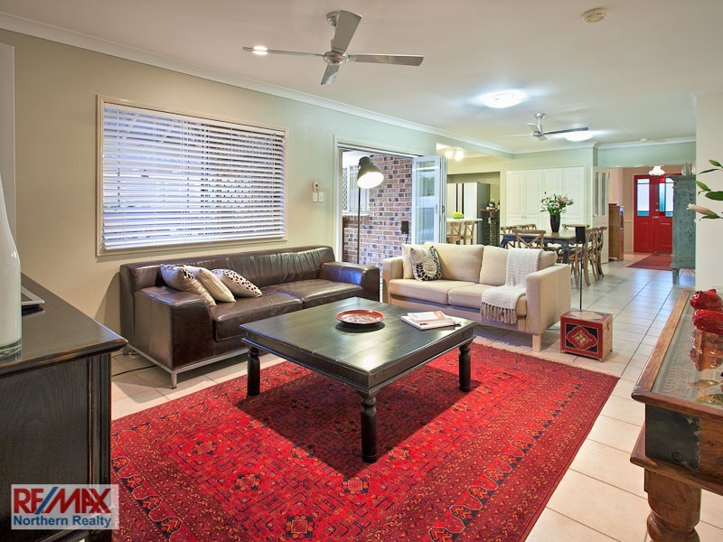 2 Fairview Place, Bridgeman Downs QLD 4035