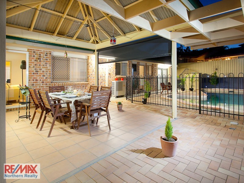 2 Fairview Place, Bridgeman Downs QLD 4035