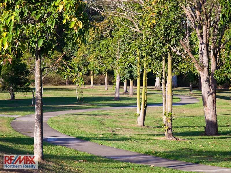 2 Fairview Place, Bridgeman Downs QLD 4035