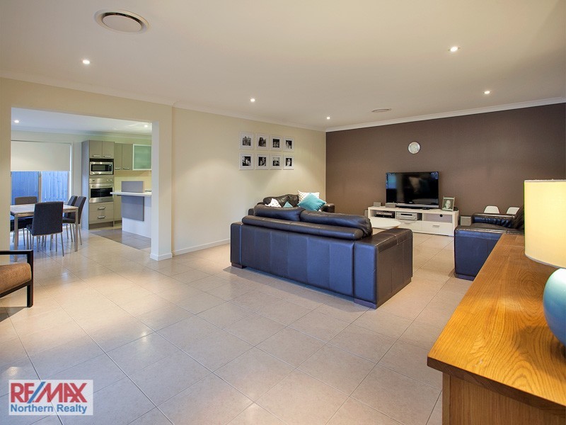 42 Bella St, Cashmere QLD 4500