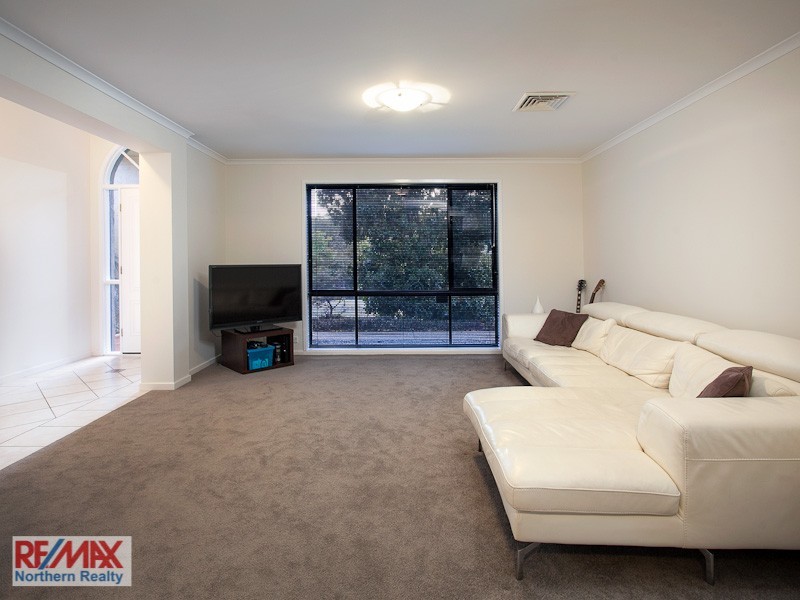 16 Laceflower Crescent, Eatons Hill QLD 4037