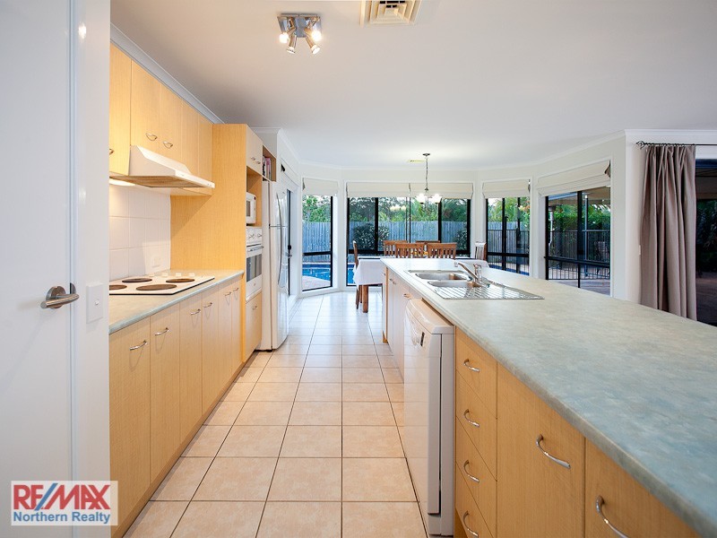 16 Laceflower Crescent, Eatons Hill QLD 4037