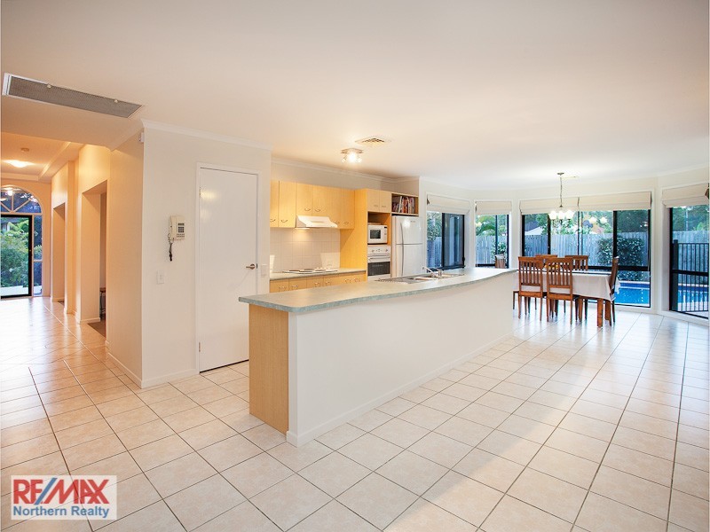 16 Laceflower Crescent, Eatons Hill QLD 4037