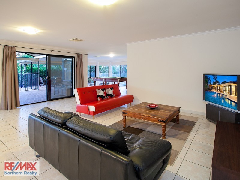 16 Laceflower Crescent, Eatons Hill QLD 4037