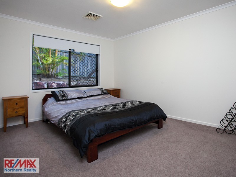 16 Laceflower Crescent, Eatons Hill QLD 4037