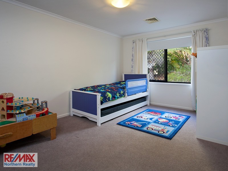 16 Laceflower Crescent, Eatons Hill QLD 4037