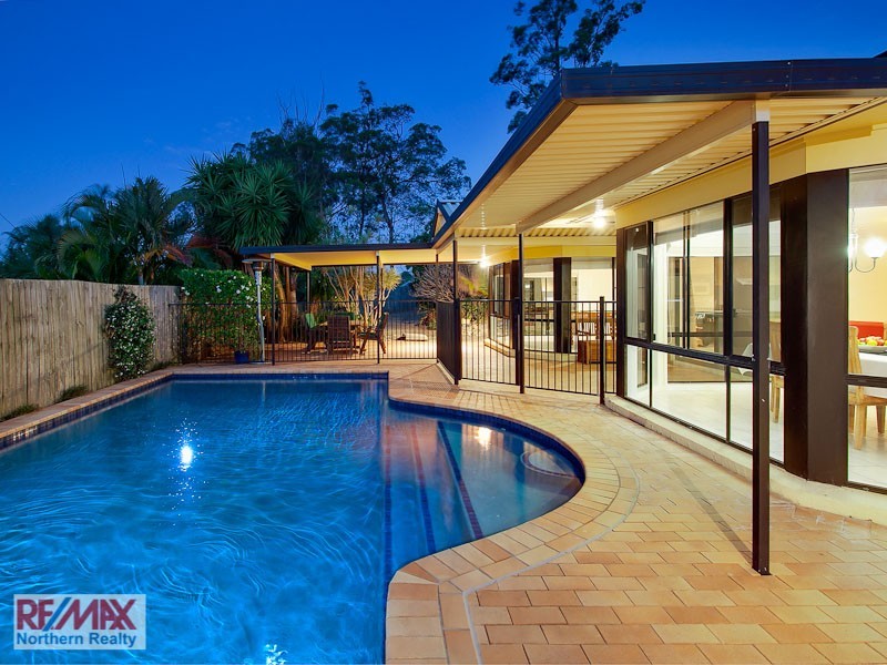 16 Laceflower Crescent, Eatons Hill QLD 4037