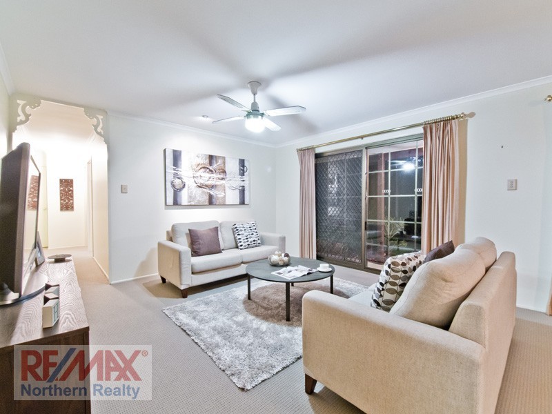 8 McCartney Ct, Cashmere QLD 4500