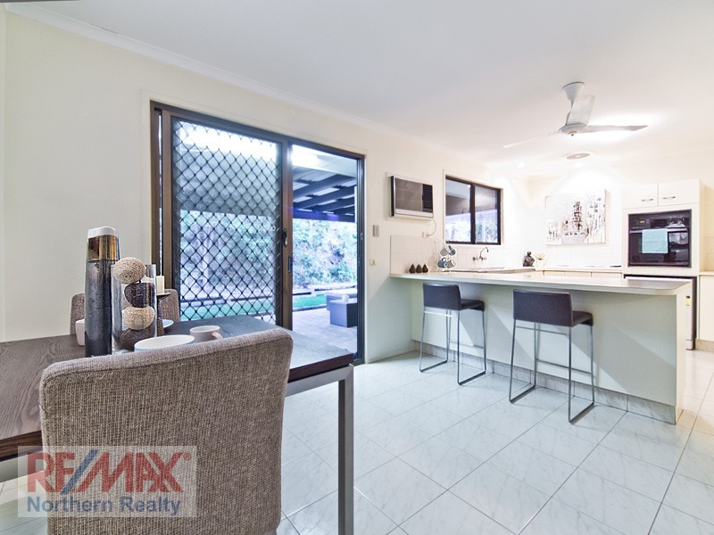 8 McCartney Ct, Cashmere QLD 4500