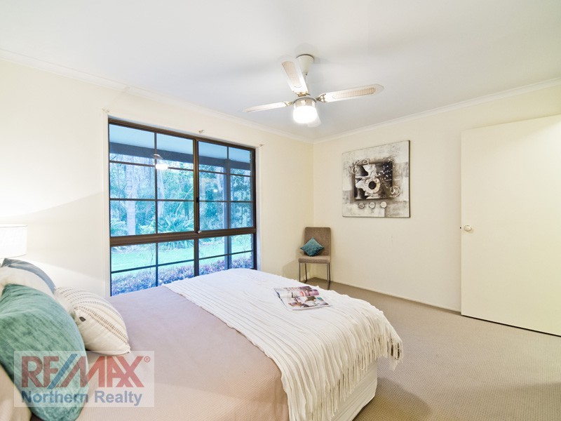8 McCartney Ct, Cashmere QLD 4500