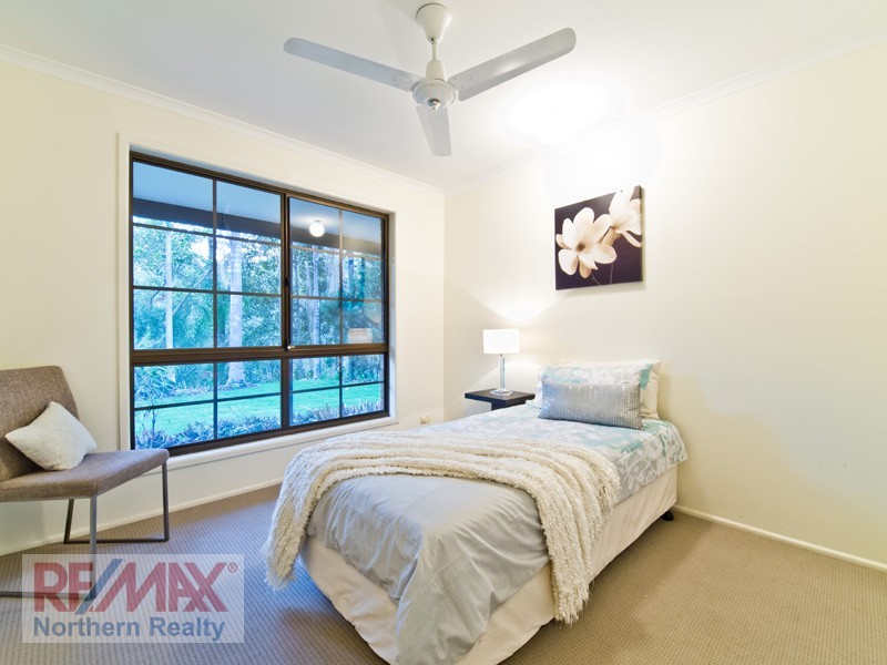 8 McCartney Ct, Cashmere QLD 4500