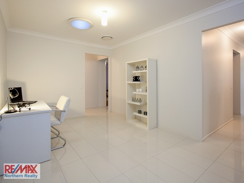 45 Winlock Cct, Warner QLD 4500