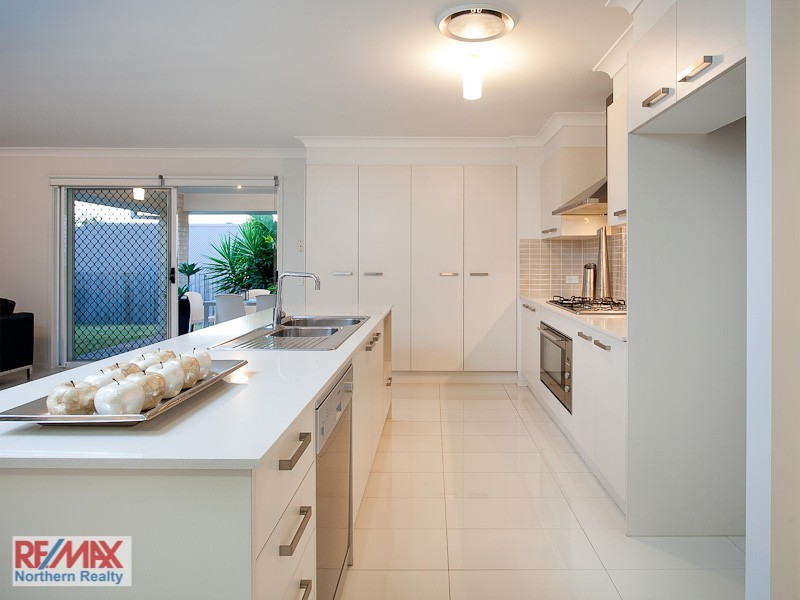 45 Winlock Cct, Warner QLD 4500