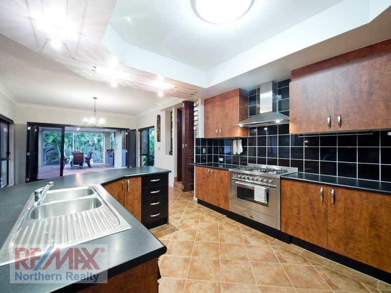 19 Tinaroo Court, Albany Creek QLD 4035