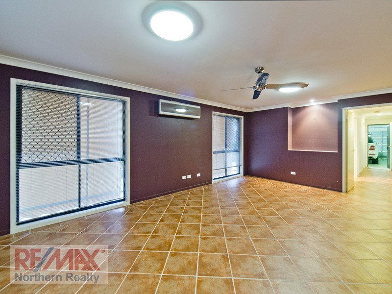 19 Tinaroo Court, Albany Creek QLD 4035