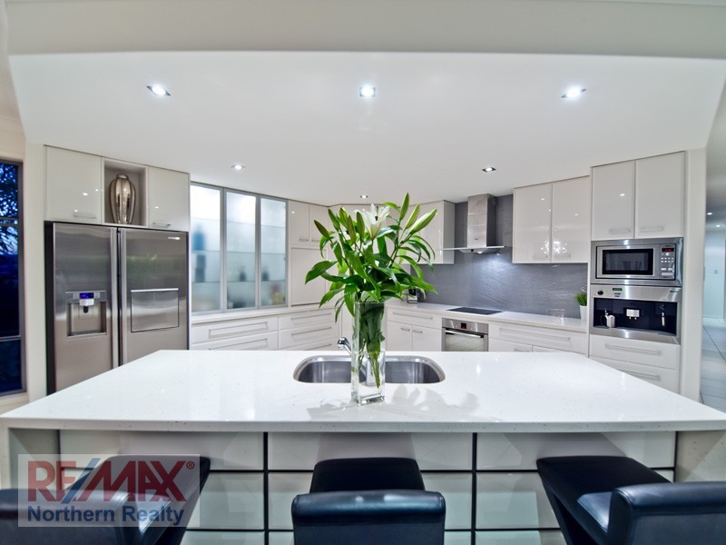 48 Riversleigh Crescent, Eatons Hill QLD 4037