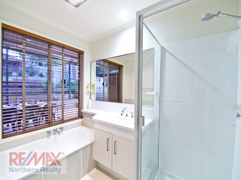 3 Sharon Court, Albany Creek QLD 4035