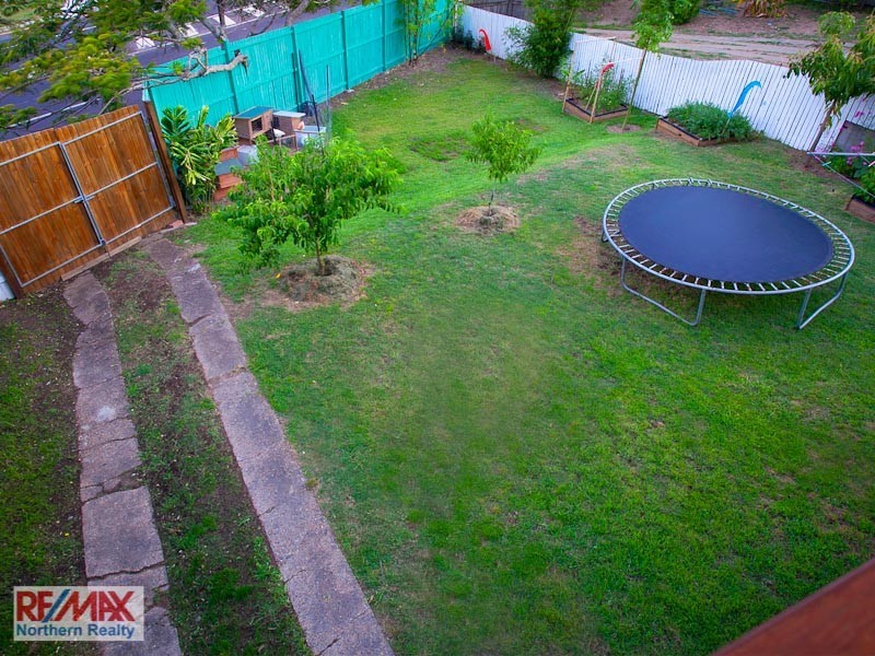 8 Canopus Street, Coorparoo QLD 4151