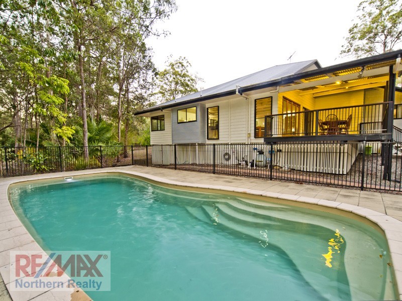 18 Edenderry Ct, Eatons Hill QLD 4037