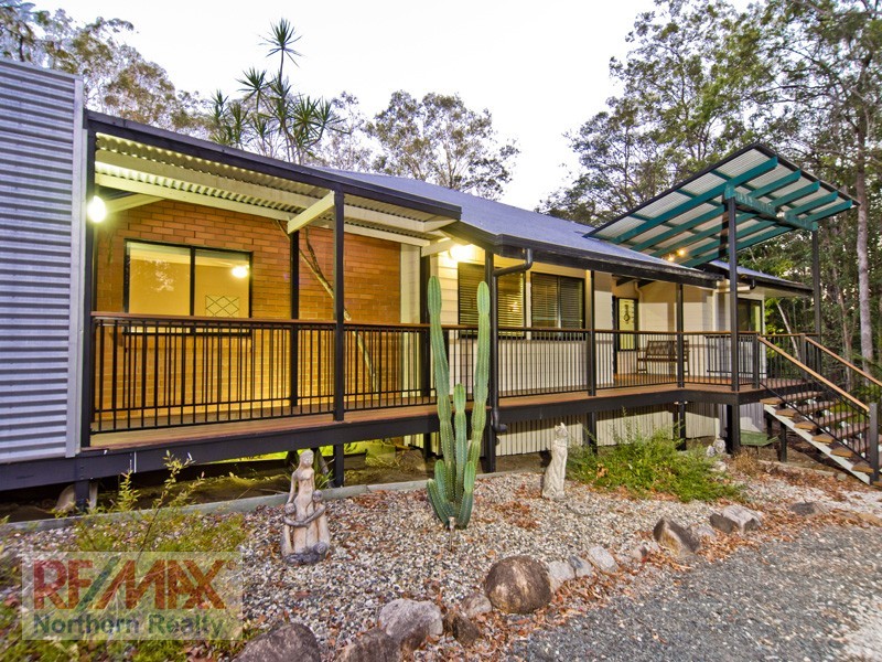 18 Edenderry Ct, Eatons Hill QLD 4037