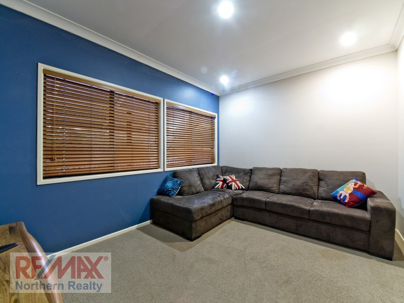 18 Edenderry Ct, Eatons Hill QLD 4037