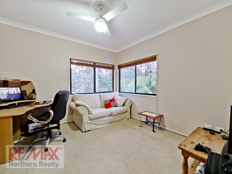 18 Edenderry Ct, Eatons Hill QLD 4037