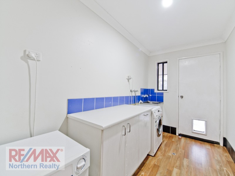 18 Edenderry Ct, Eatons Hill QLD 4037