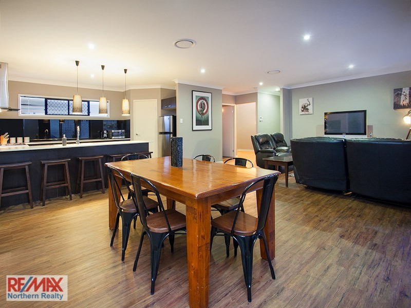 9 Avoca Place, Warner QLD 4500