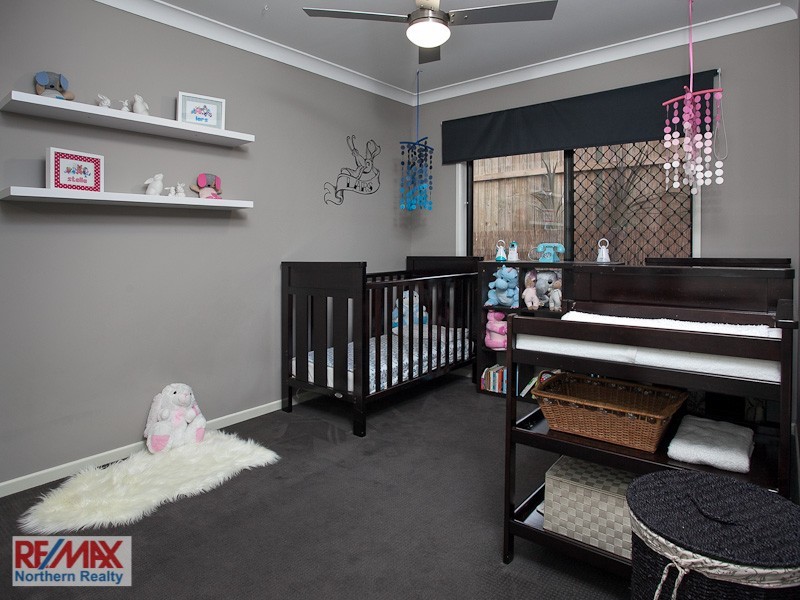 9 Avoca Place, Warner QLD 4500