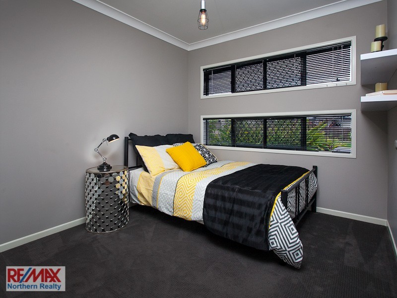 9 Avoca Place, Warner QLD 4500