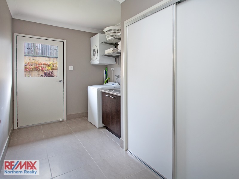 9 Avoca Place, Warner QLD 4500