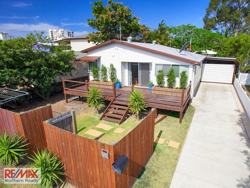 127 Landsborough Parade, Golden Beach QLD 4551