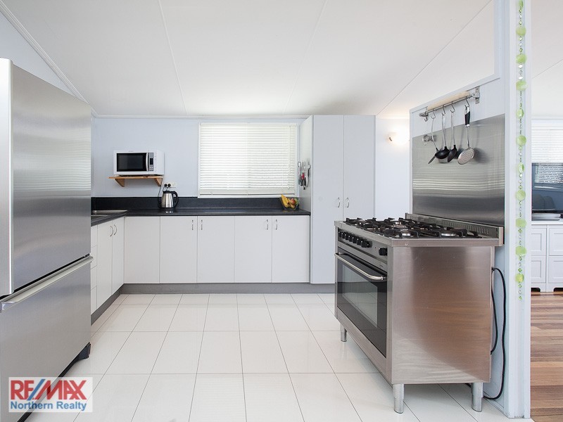 127 Landsborough Parade, Golden Beach QLD 4551