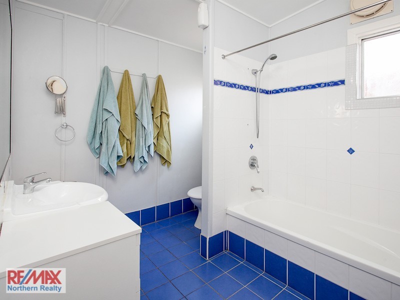 127 Landsborough Parade, Golden Beach QLD 4551