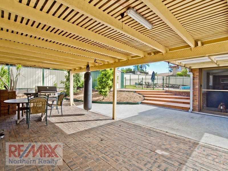 15 Tanager Street, Albany Creek QLD 4035