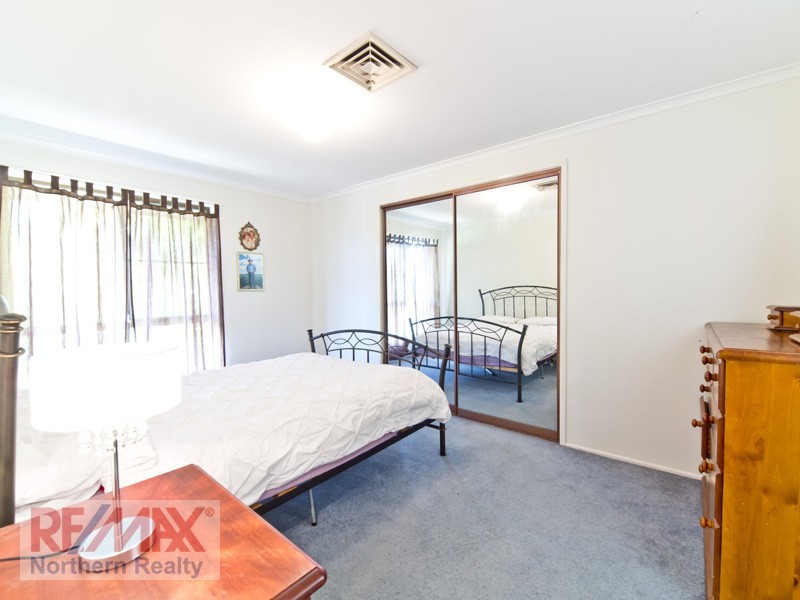 15 Tanager Street, Albany Creek QLD 4035