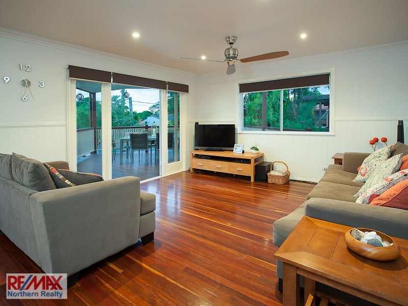 33 Hill Parade, Clontarf QLD 4019