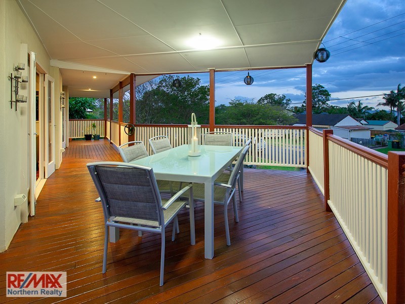 33 Hill Parade, Clontarf QLD 4019