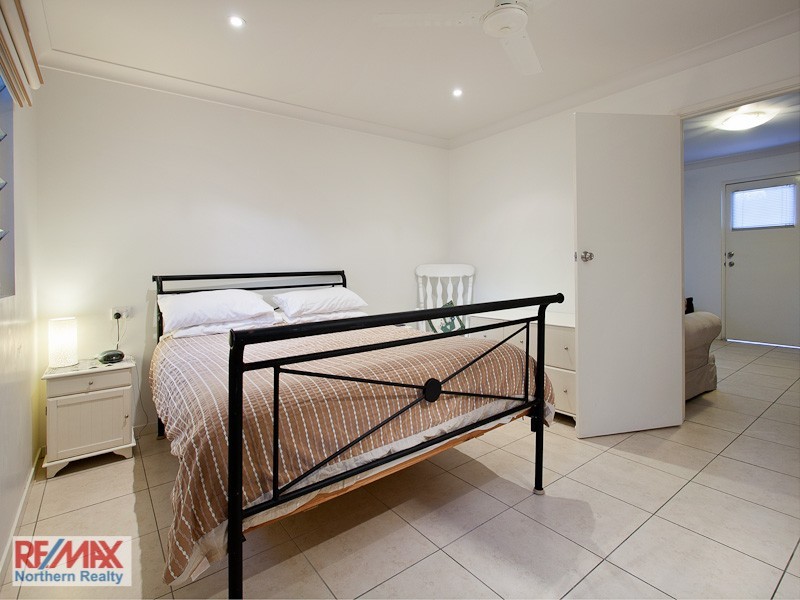 33 Hill Parade, Clontarf QLD 4019