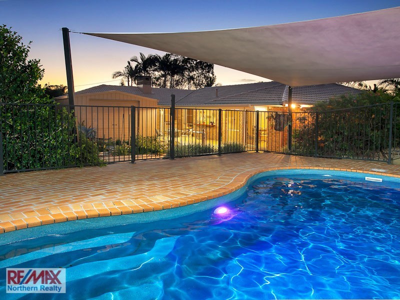 8 Connewarre Court, Petrie QLD 4502