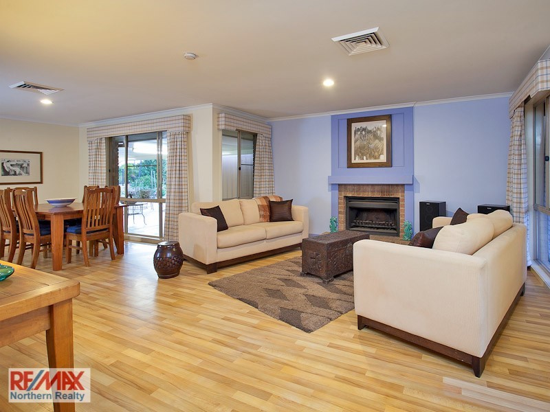 8 Connewarre Court, Petrie QLD 4502