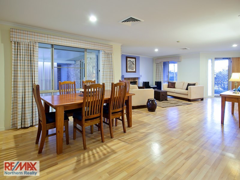 8 Connewarre Court, Petrie QLD 4502