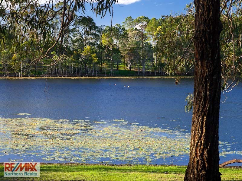 8 Connewarre Court, Petrie QLD 4502