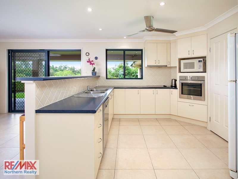 16 Toressian Place, Cashmere QLD 4500