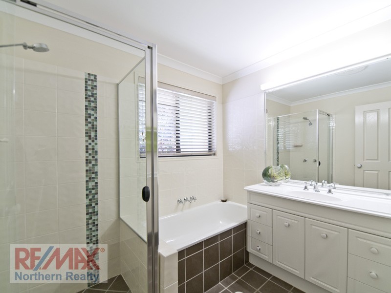16 Toressian Place, Cashmere QLD 4500