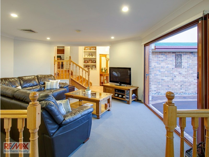 3 Silvereye Crescent, Albany Creek QLD 4035