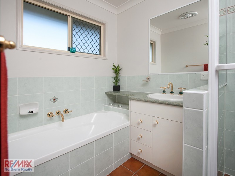 3 Silvereye Crescent, Albany Creek QLD 4035