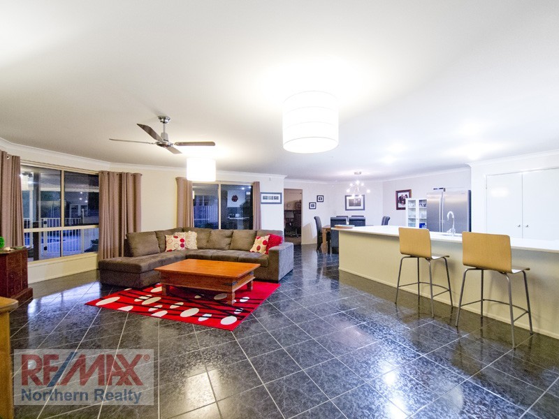 15 Chancery Close, Murrumba Downs QLD 4503