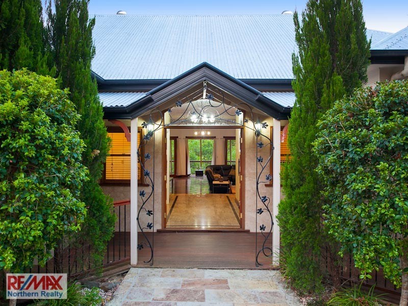 24 Vores Road, Whiteside QLD 4503